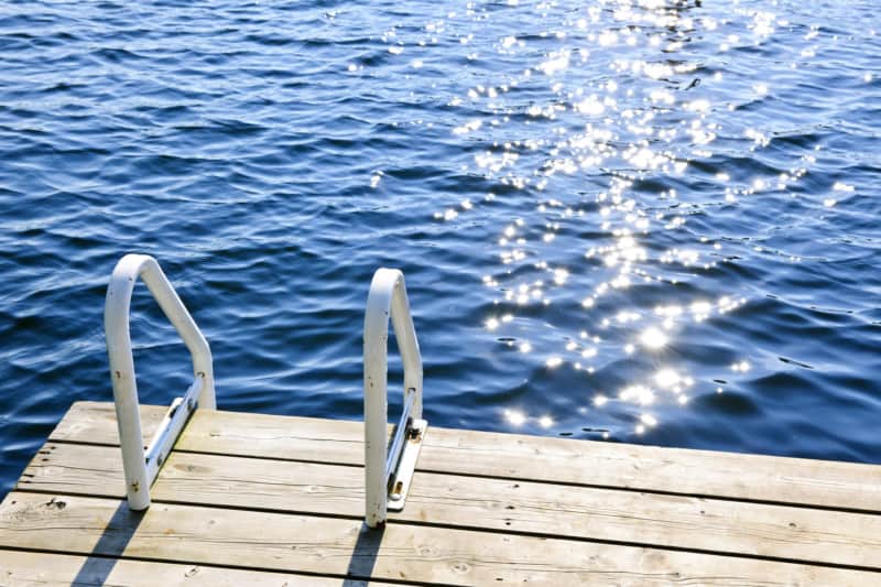 how to choose a dock ladder, How to Choose the Right Dock Ladder