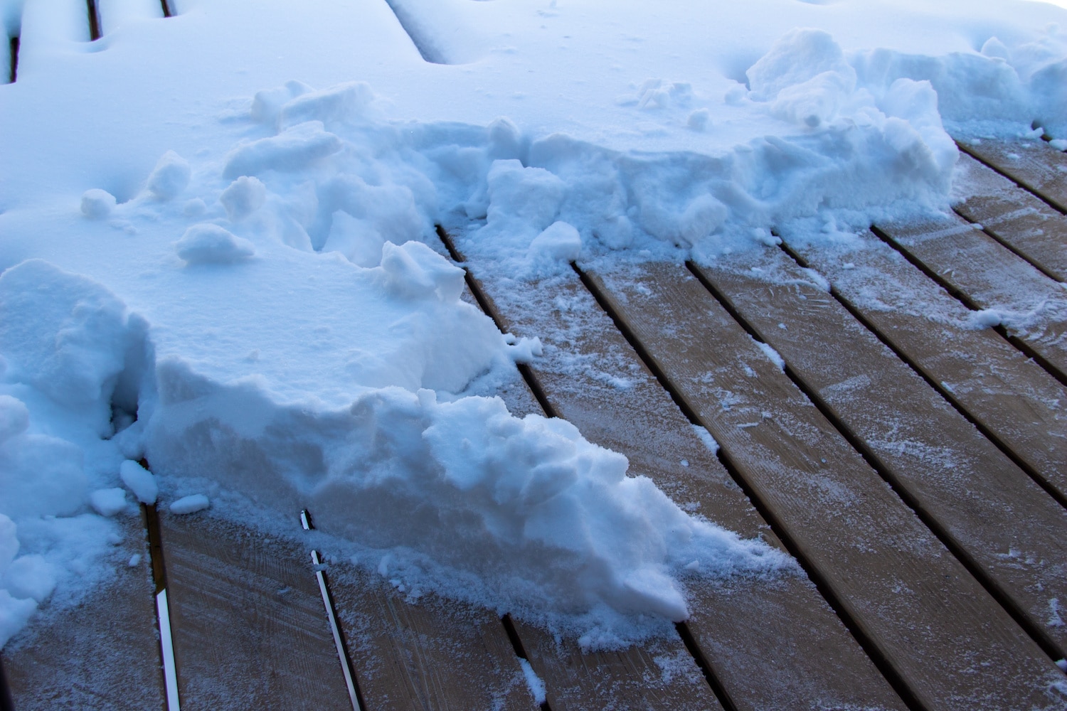 How to Make an Ice Melt For Your Wooden Deck