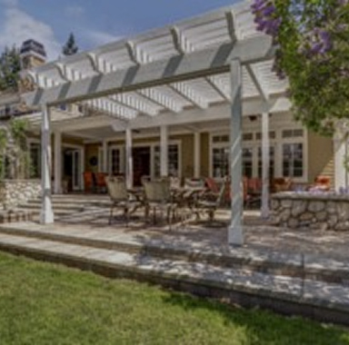 Multi‑family outdoor living areas